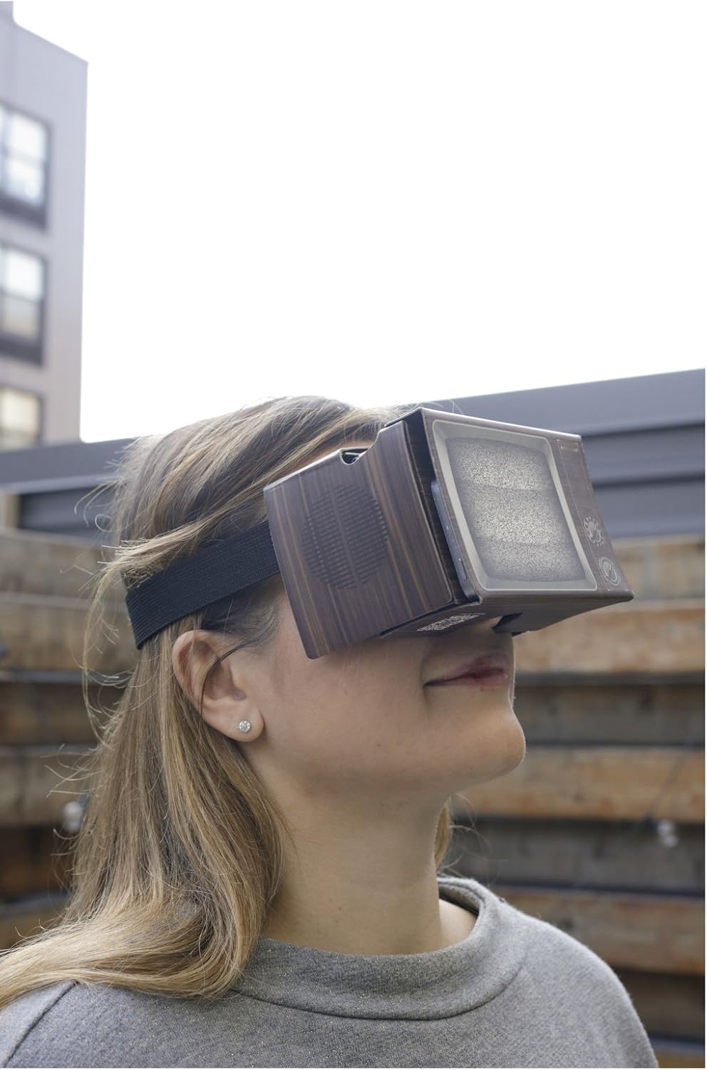 Kikkerland Retro TV Virtual Reality Glasses