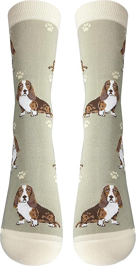 Basset Hound Dog Loves  Socks - All Season - One Size Fits Most - For Women And Men – Dog Gifts (Basset Hound)
